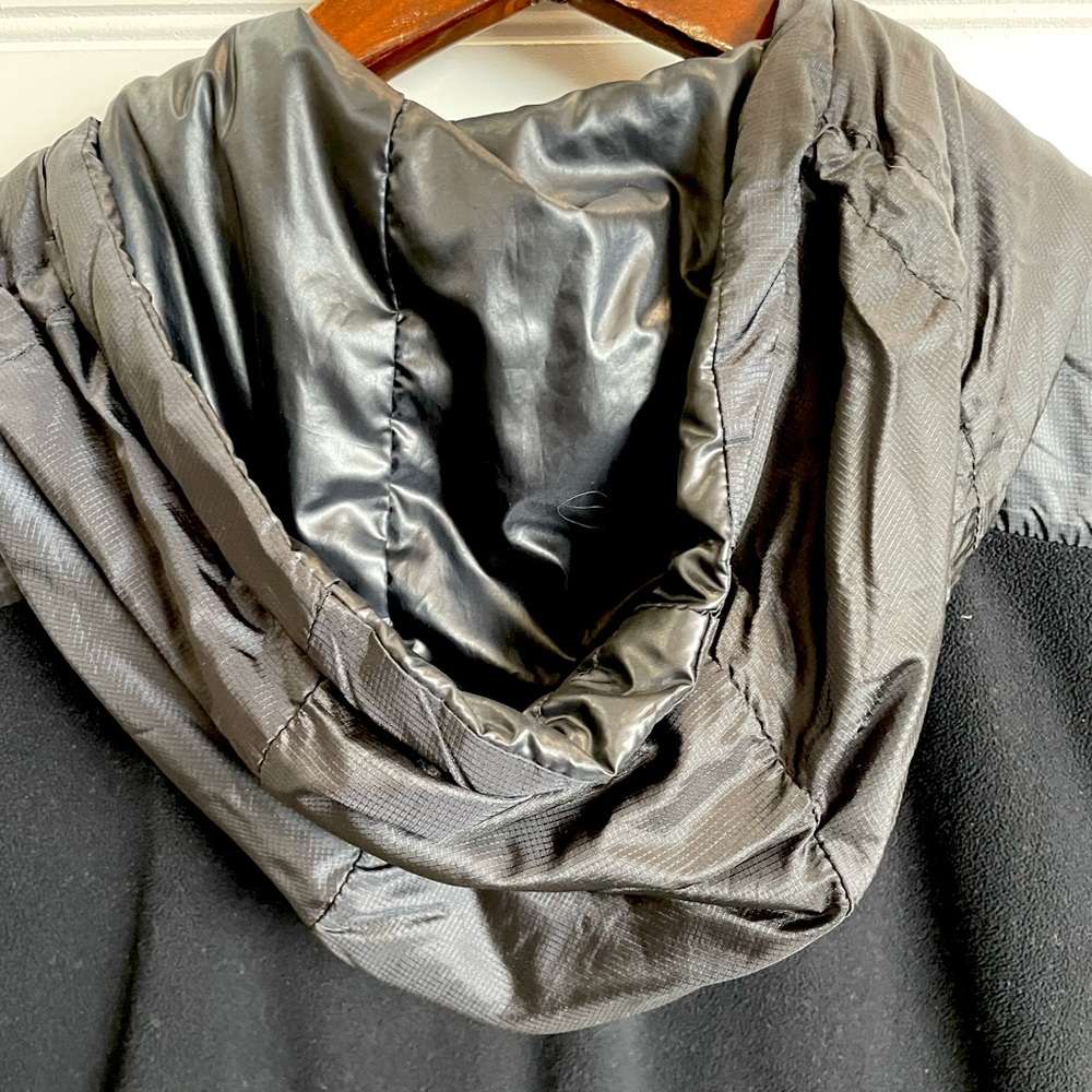 BAUER Hockey Black Polartec Hood Jacket women’s 91748 Size Large Lighter Weight - Picture 7 of 9